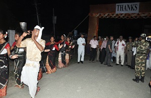 Traditional Reception accorded to the Governor of Arunachal Pradesh Shri P.B. Acharya and States First Lady Smt Kavita Acharya at Mahadevpur, Namsai District on 4th August 2017.